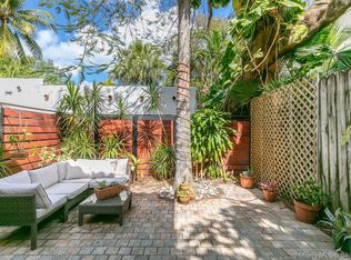 3207 McDonald St, Miami, FL 33133