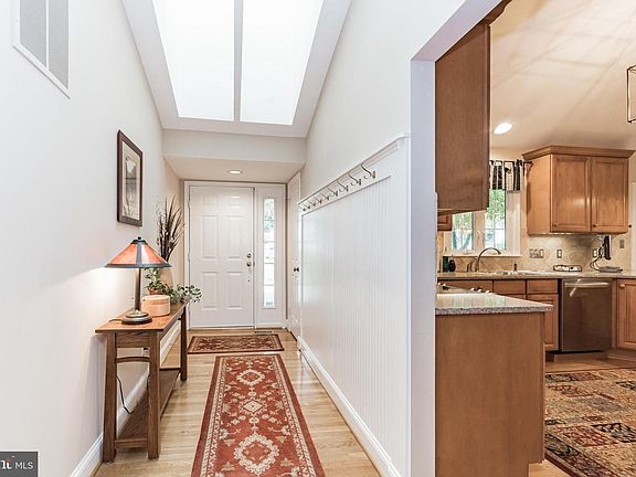 3rd image of 8206 Rainbowview Pl