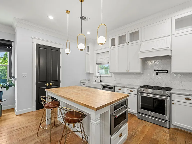 301 Cordell St — Photo 7