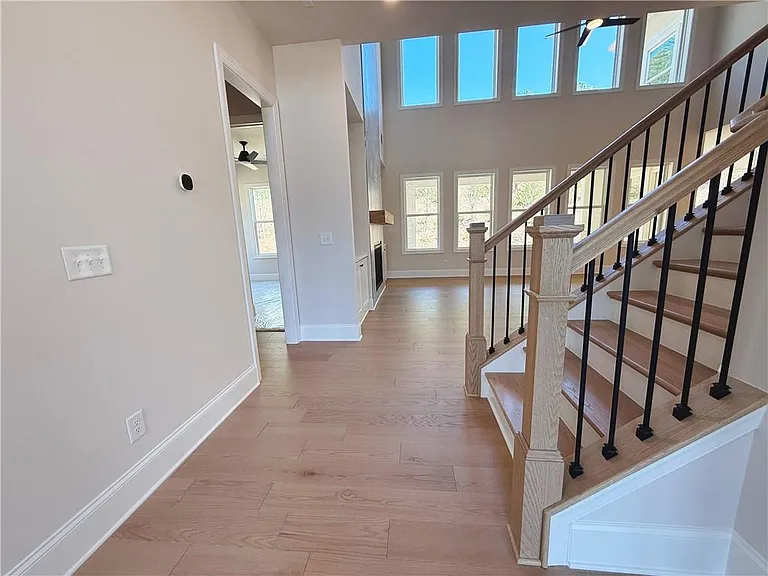 2450 Colliers Ln — Photo 14