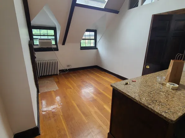 396 Bleecker Street image 1 of 12