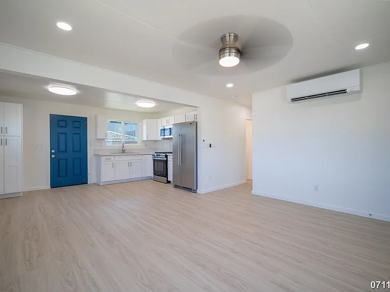 3484 Campbell Ave — Photo 4