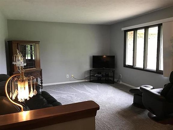 2nd image of 7052 Farmhome Ln