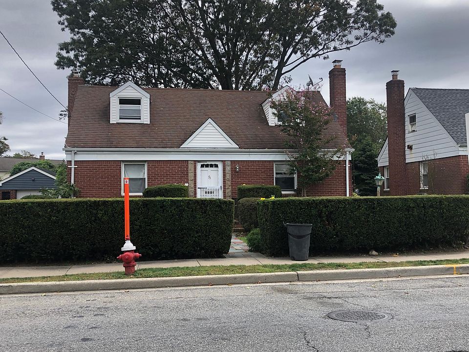 1st image of 33 Cherry Ln #1