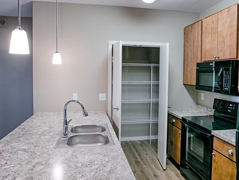 4050 S 34th St — Photo 27