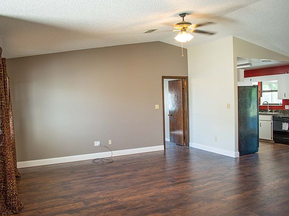 5th image of 5460 Sandra Dr