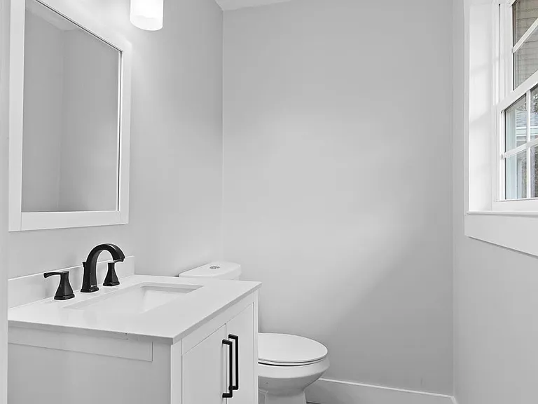 1/2 Bath, Attached to Bedroom 3