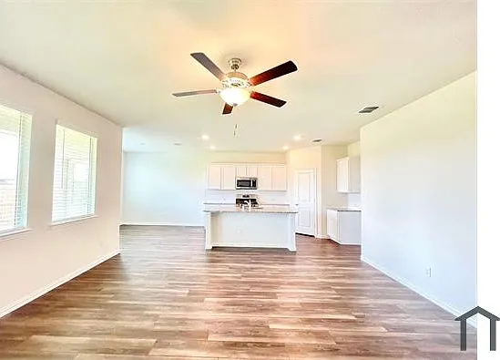 791 Camden Dr — Photo 3