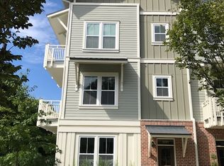 100 Vincent Dr, Mount Pleasant, SC 29464