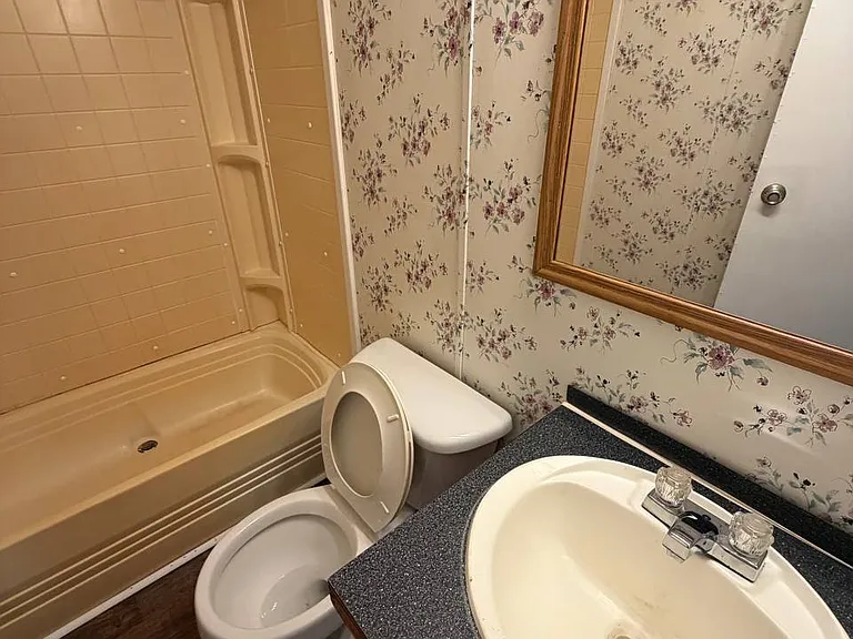 927 Julia St — Photo 13