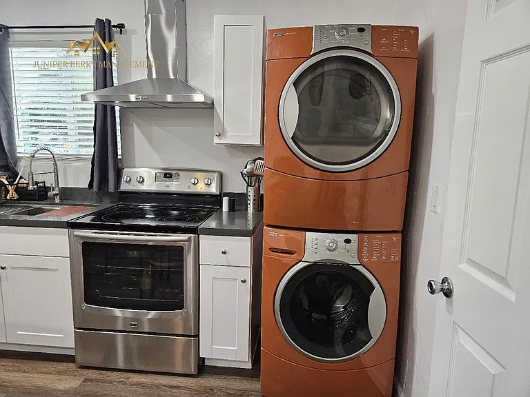 1834 S Amalia Ave #STUDIO — Photo 12