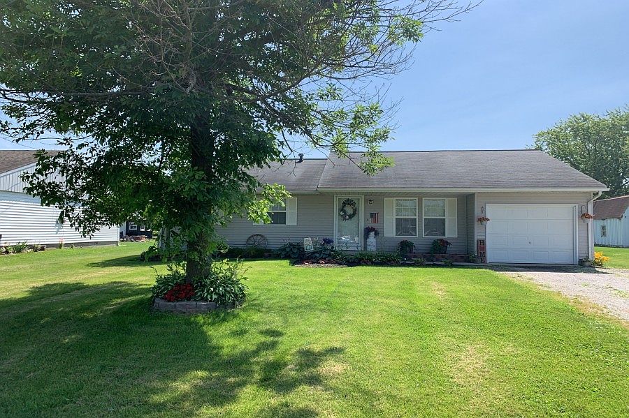 1st image of 2672 Mercer Dr