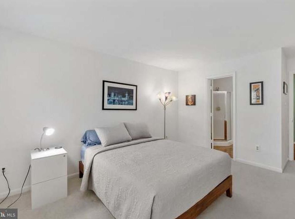 2nd image of 11709 Karbon Hill Ct APT B