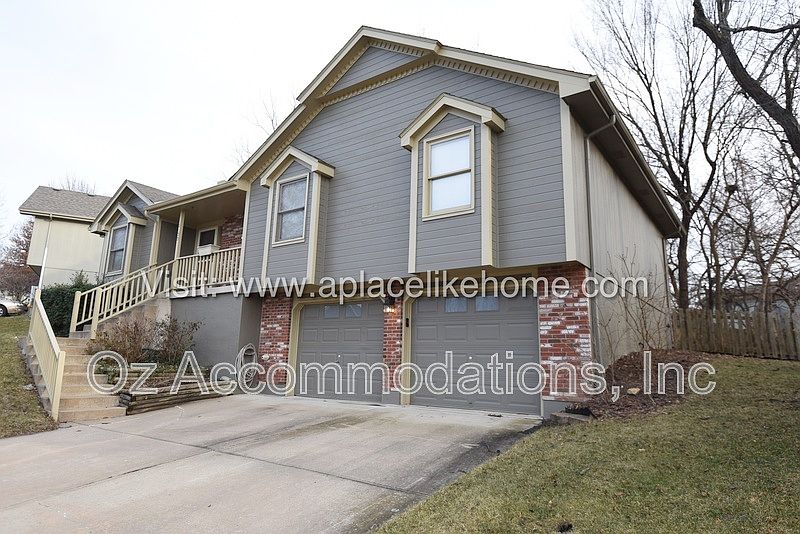 2nd image of 2133 SW 1st St