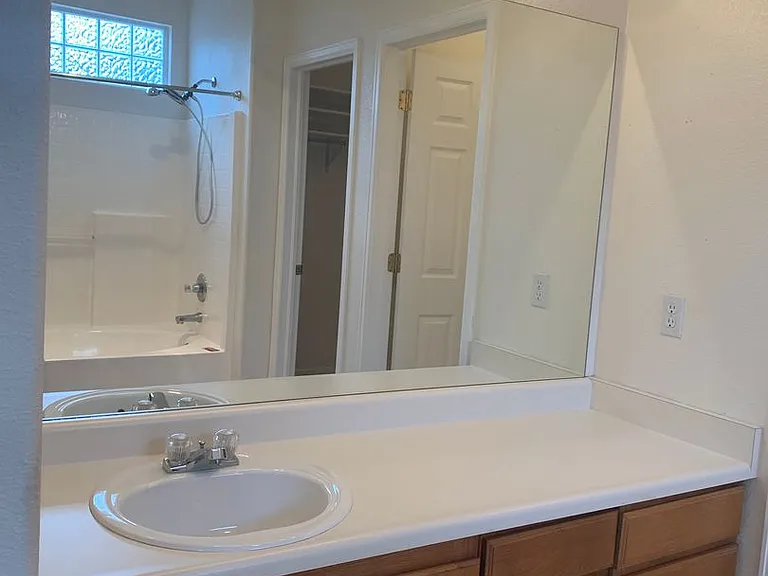 7108 McEwan St — Photo 16