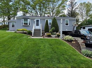 10 Circle Rd, Smithfield, RI 02917