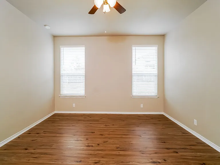 541 Pearl Chase — Photo 9