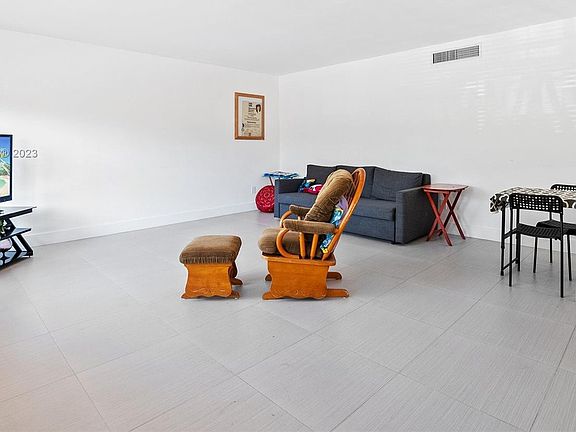 3rd image of 11855 NE 19th Dr APT 20