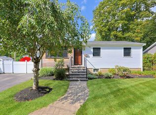 8 Woodland Pkwy, Randolph, MA 02368