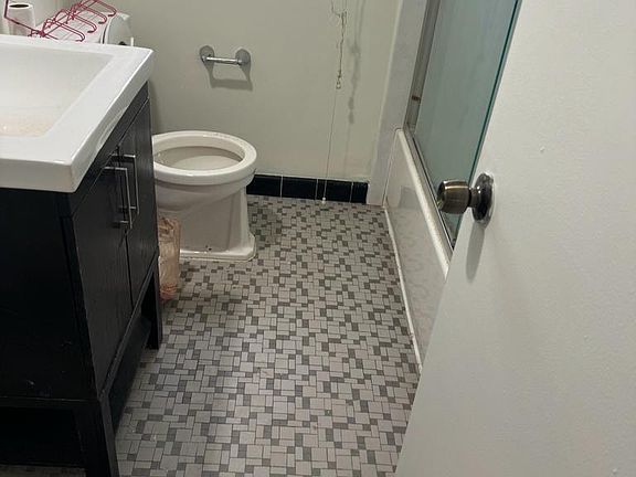2nd image of 28731 Tawas St