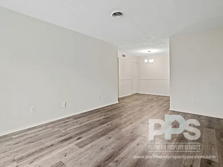 737 Boggs Rd SW #1B — Photo 3