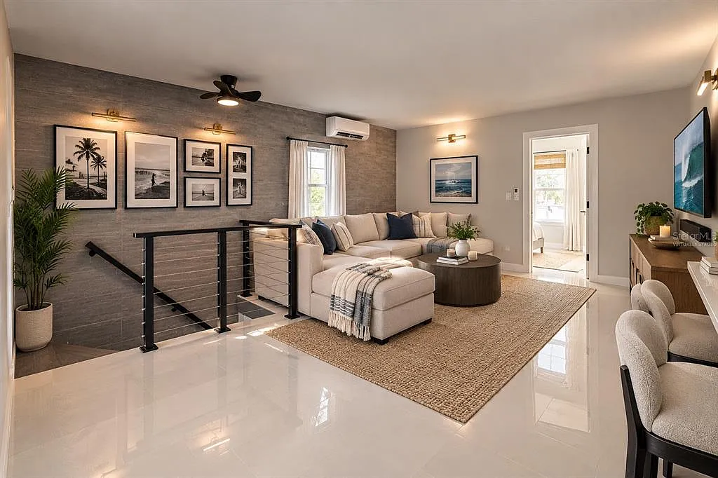 2 bed, 1.0 bath, 800 sqft, $1,900 — Photo 3