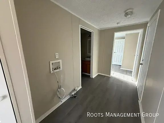 3rd image of 700 E 6th St #94