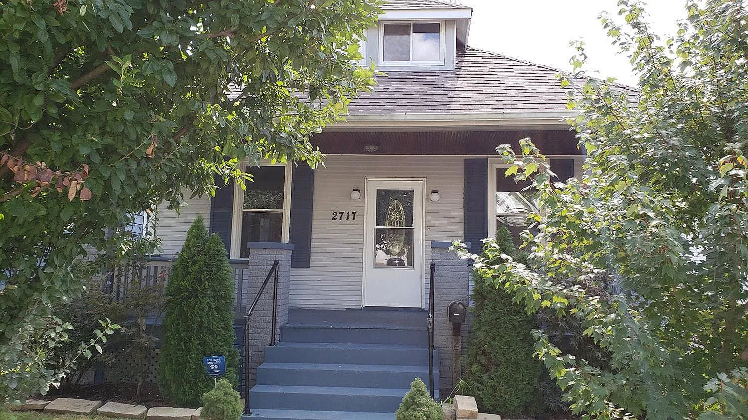 2717 Lawndale Ave — Photo 1