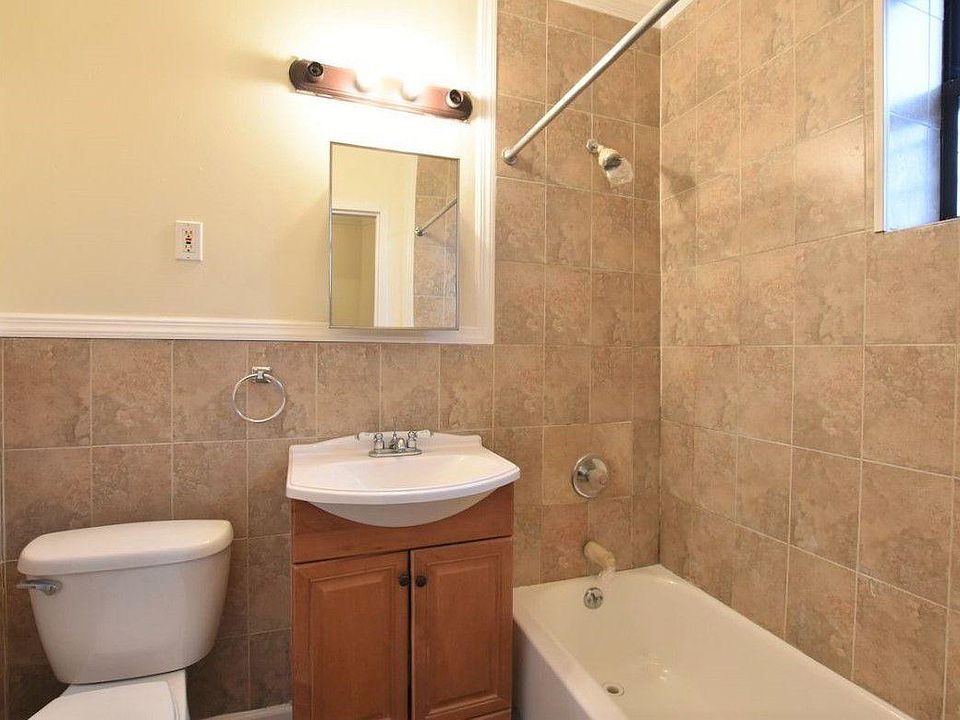 2nd image of 733 E 147th St APT 4C