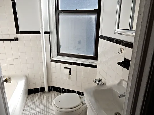 Rented by Aimee Grodanz, LREB | media 8