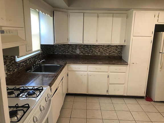 3rd image of 120 Isabella Ave Floor 1
