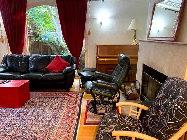 (undisclosed Address), Menlo Park, CA 94025