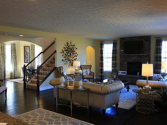 5th image of 10106 Benham Dr