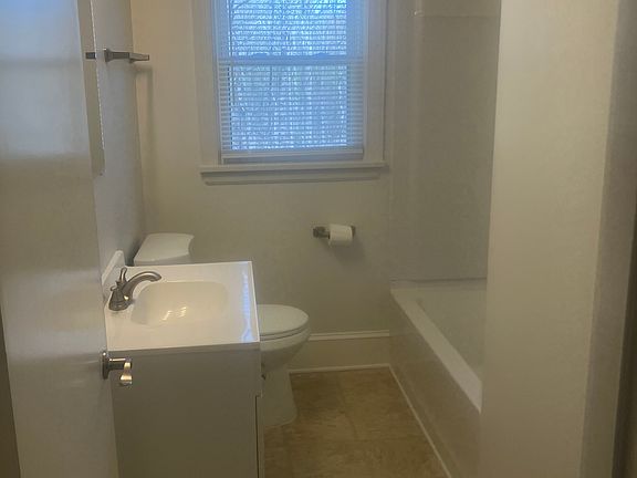 3rd image of 134 Pineview Dr