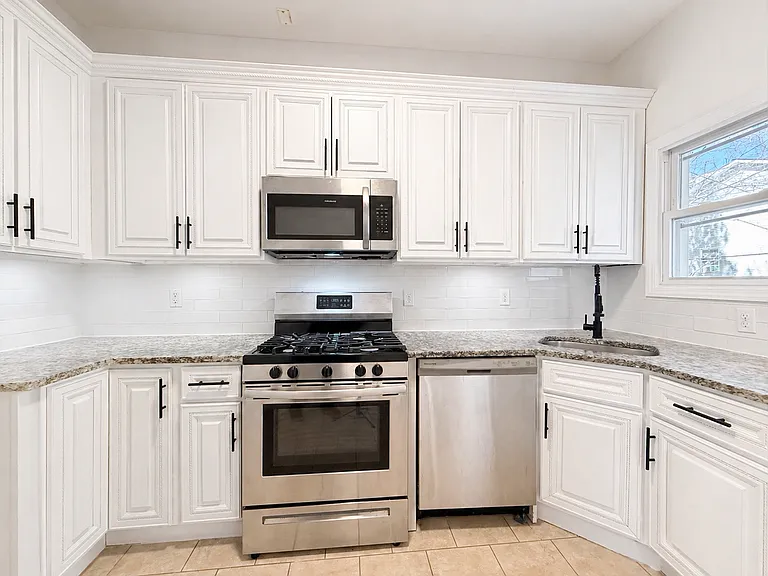 10 Clendenny Ave #1 — Photo 8