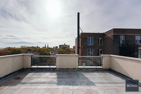 Rented by Bond New York | media 36