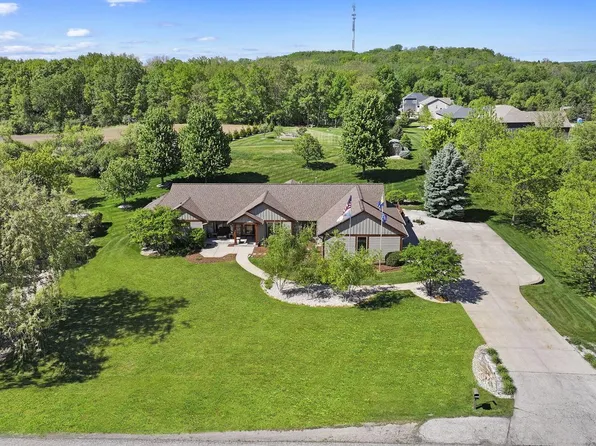 6724 Horseshoe TRAIL, Burlington, WI 53105