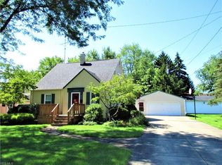 2920 Foster Dr NE, Warren, OH 44483