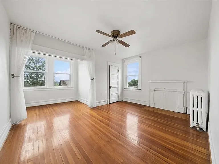 1000 Davis Ave #2 — Photo 3