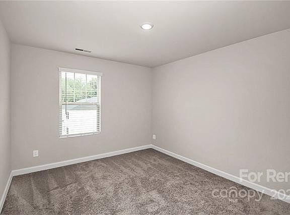 4th image of 4005 Armstrong Farm Dr