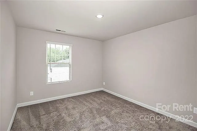 4005 Armstrong Farm Dr — Photo 4