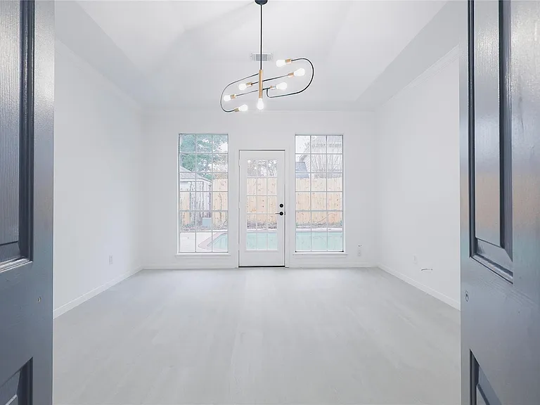 17527 Sandy Cliffs Dr — Photo 36