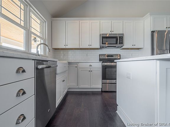 3rd image of 1045 Equine Avenue