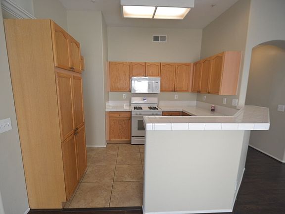 4th image of 5616 Horseshoe Way