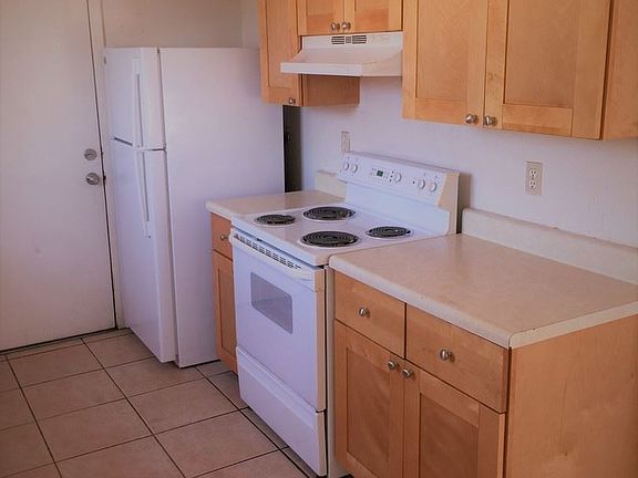 4th image of 3647 E Bellevue St #E