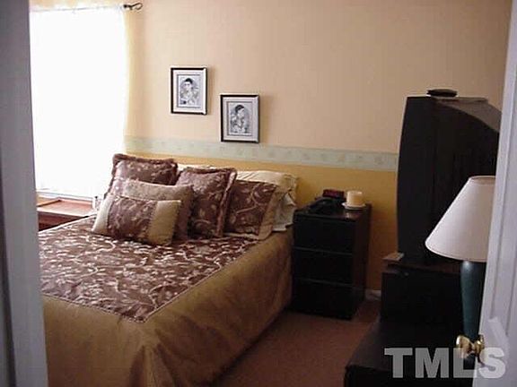 3rd image of 808 Homestead Park Dr #3