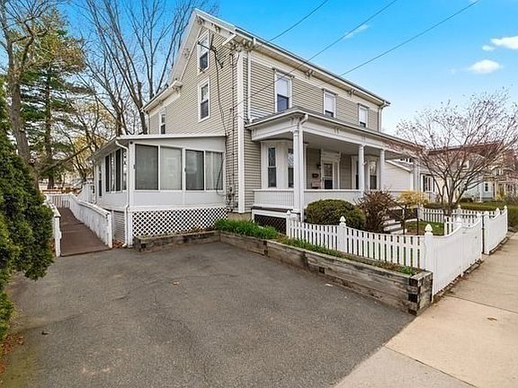 2nd image of 92 Dudley St