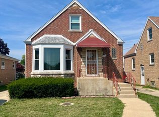 5000 N Mobile Ave, Chicago, IL 60630