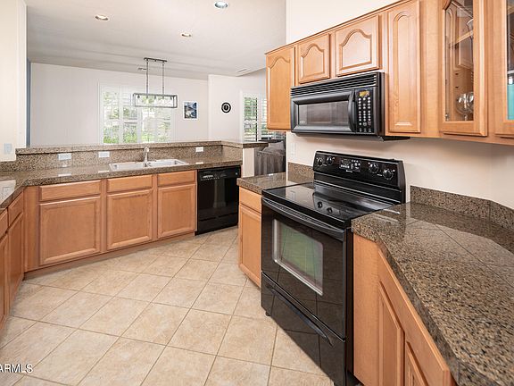 5th image of 3131 E LEGACY Drive #1097
