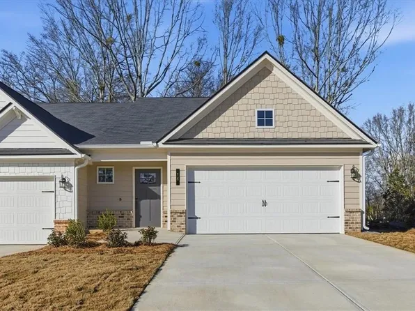 16 Silver Leaf Ln, Dawsonville, GA 30534